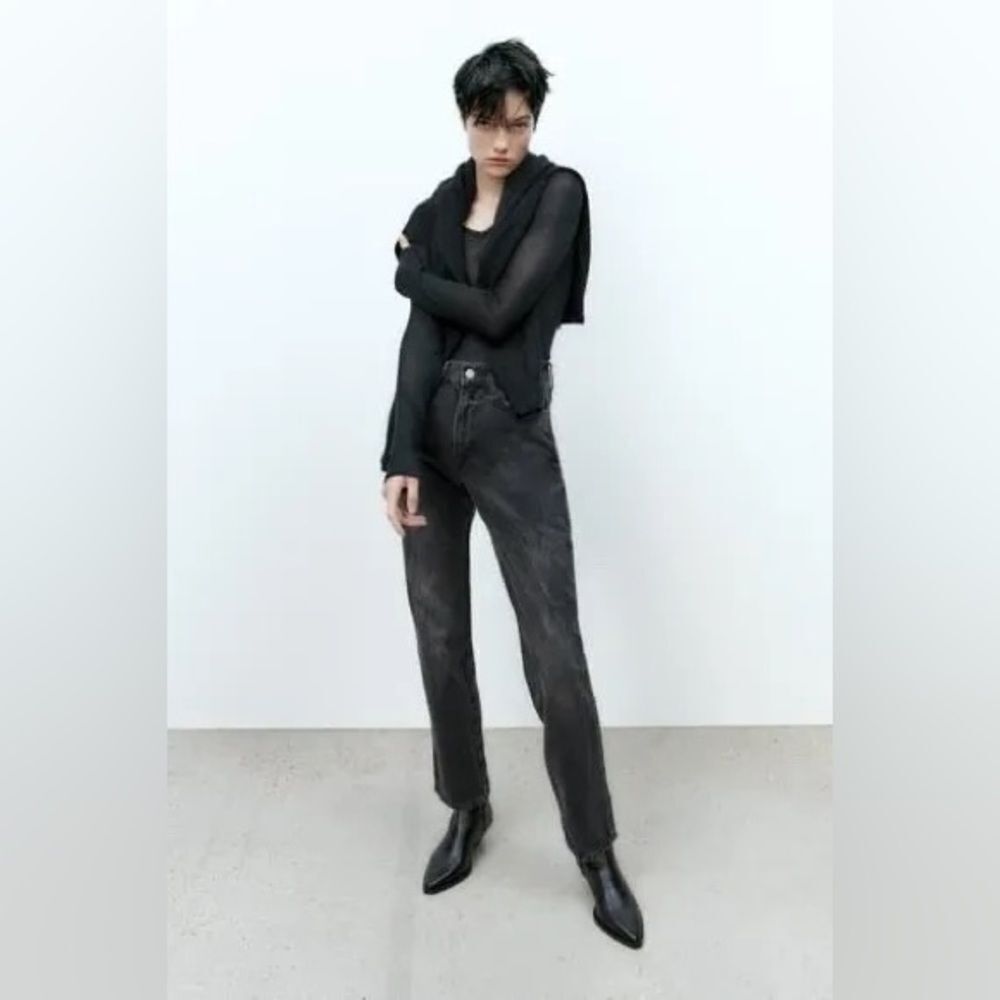 ZARA The Straight Full Length Jeans in black NWT